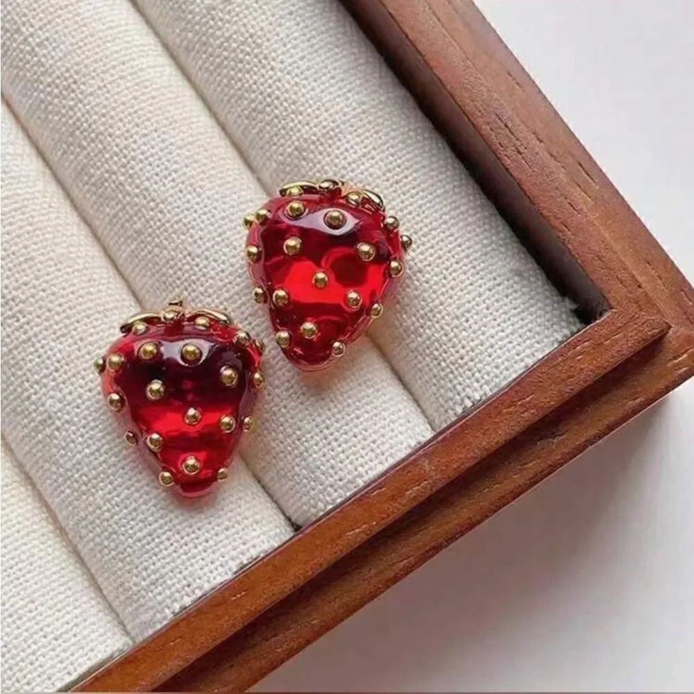 Strawberry stud earrings #815